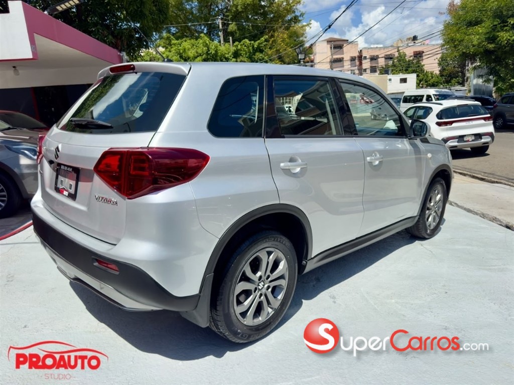 2020 Suzuki Vitara — foto 6 / 10