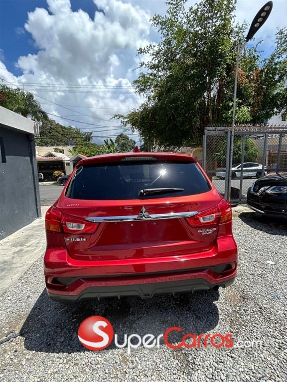 2019 Mitsubishi Motors Outlander — foto 3 / 9
