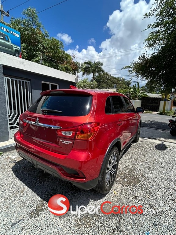 2019 Mitsubishi Motors Outlander — foto 4 / 9