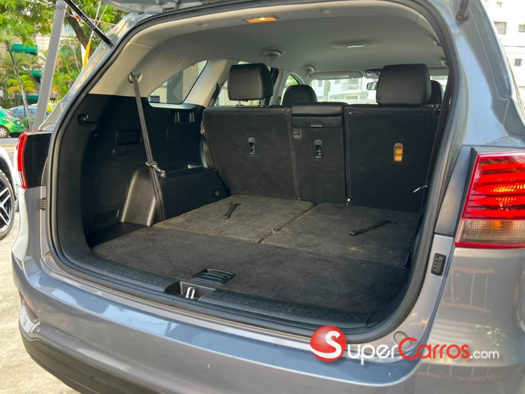 2020 Kia Sorento LX — foto 8 / 11