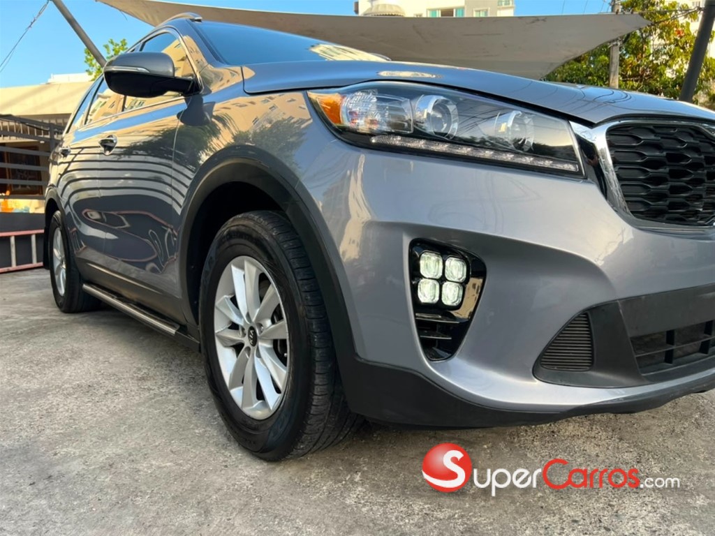 2020 Kia Sorento LX — foto 9 / 11