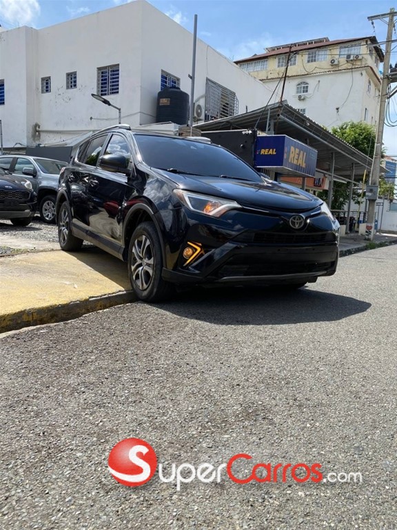 2017 Toyota RAV4 LE — foto 2 / 10