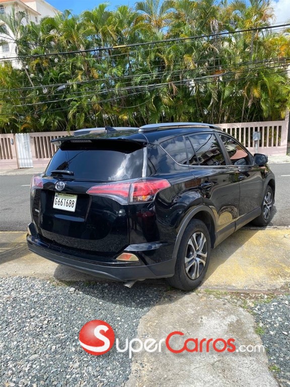2017 Toyota RAV4 LE — foto 6 / 10