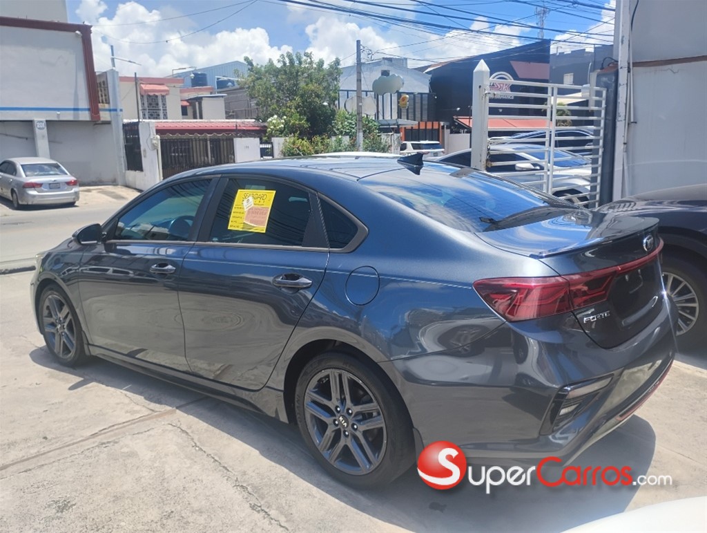 2021 Kia Forte GT Line — foto 5 / 12