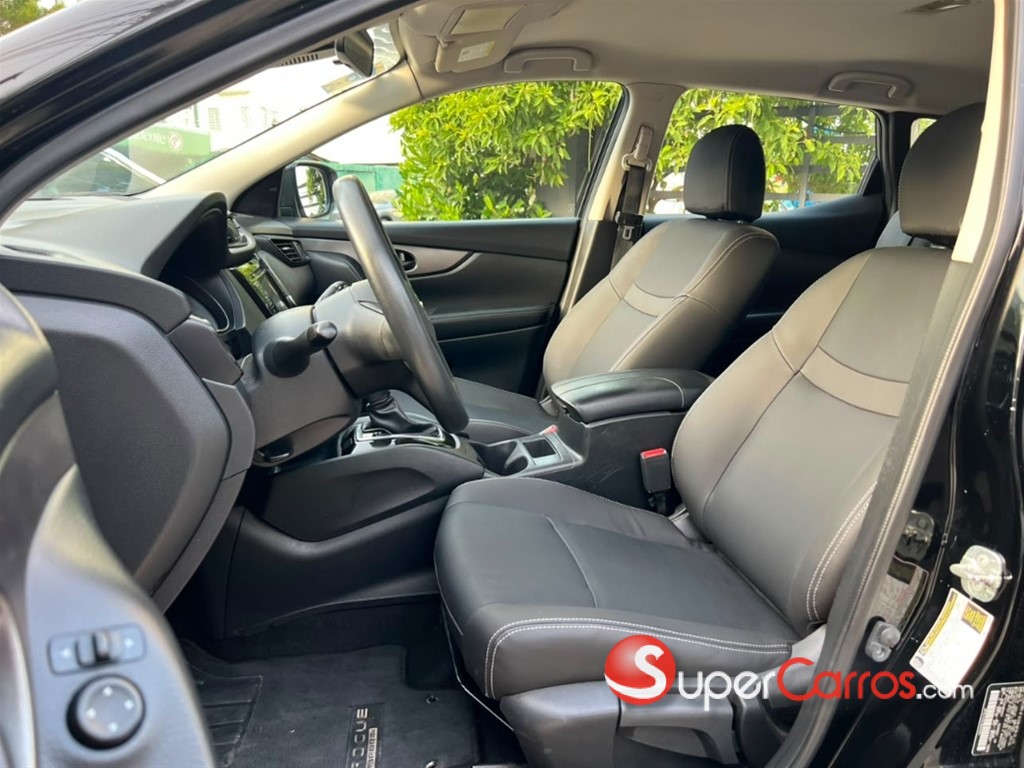2020 Nissan Rogue Sport — foto 6 / 10