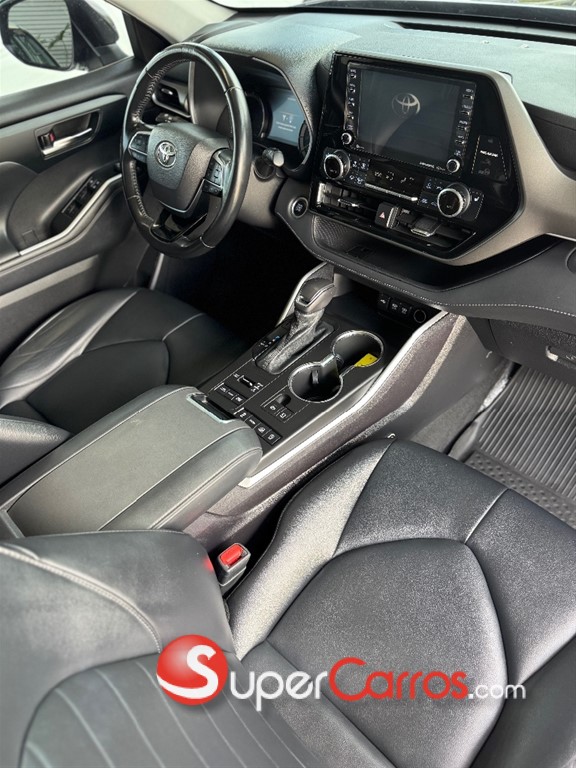 2021 Toyota Highlander XLE — foto 6 / 10