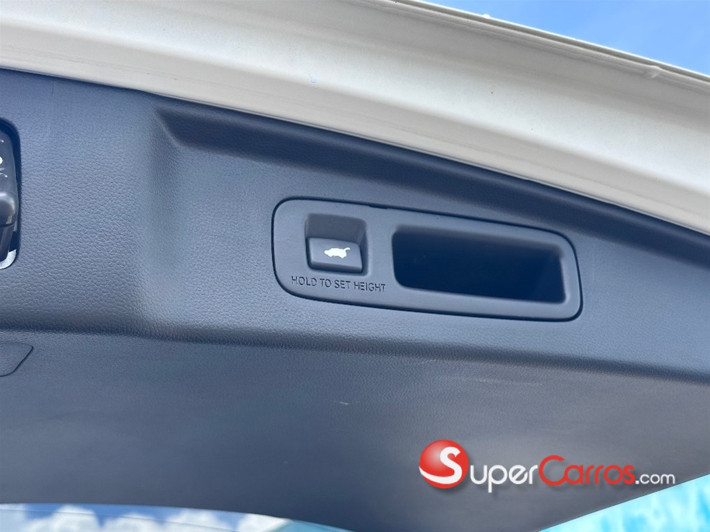 2023 Honda CR-V Sport Touring Hybrid — foto 10 / 12