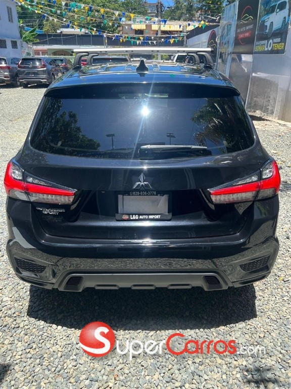 2020 Mitsubishi Motors Outlander Sport SE — foto 4 / 10