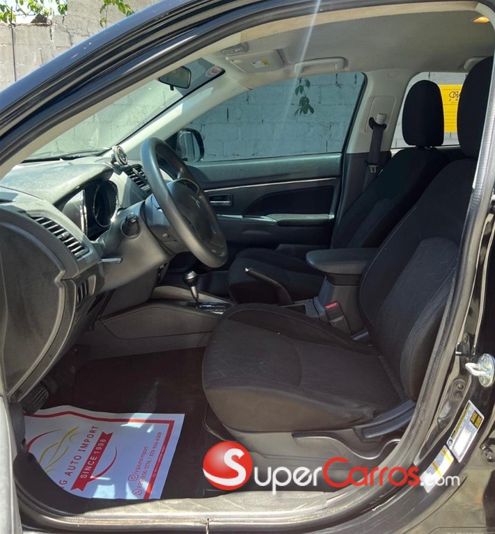 2020 Mitsubishi Motors Outlander Sport SE — foto 8 / 10