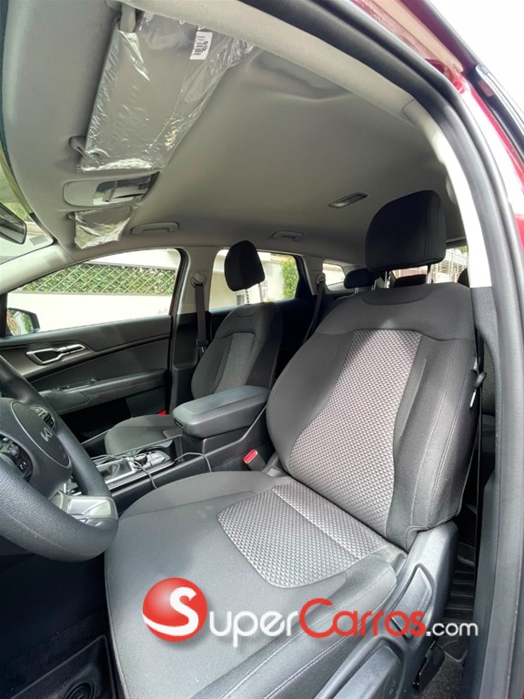 2025 Kia Sportage LX — foto 6 / 12