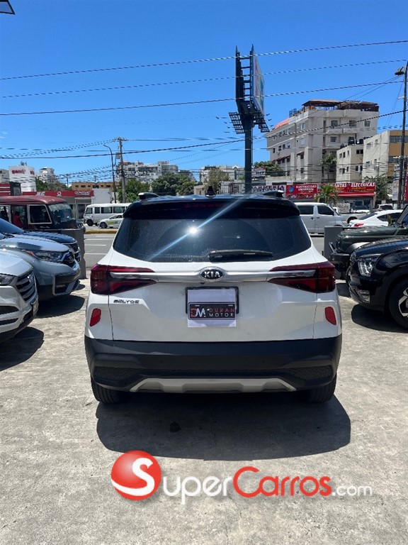 2021 Kia Seltos LX — foto 9 / 11