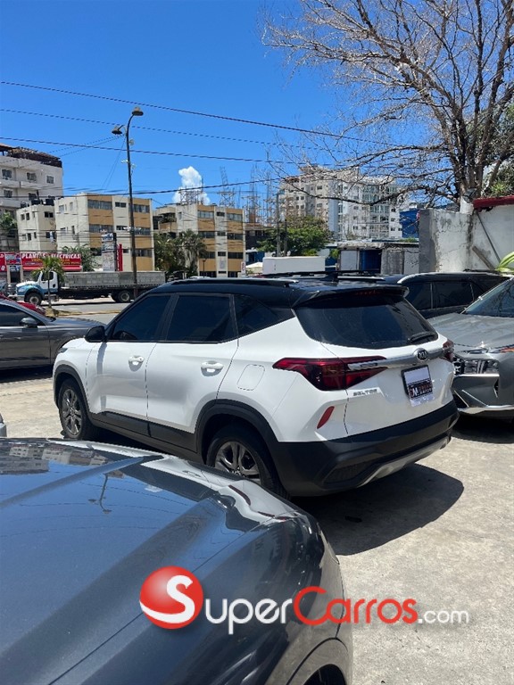2021 Kia Seltos LX — foto 10 / 11