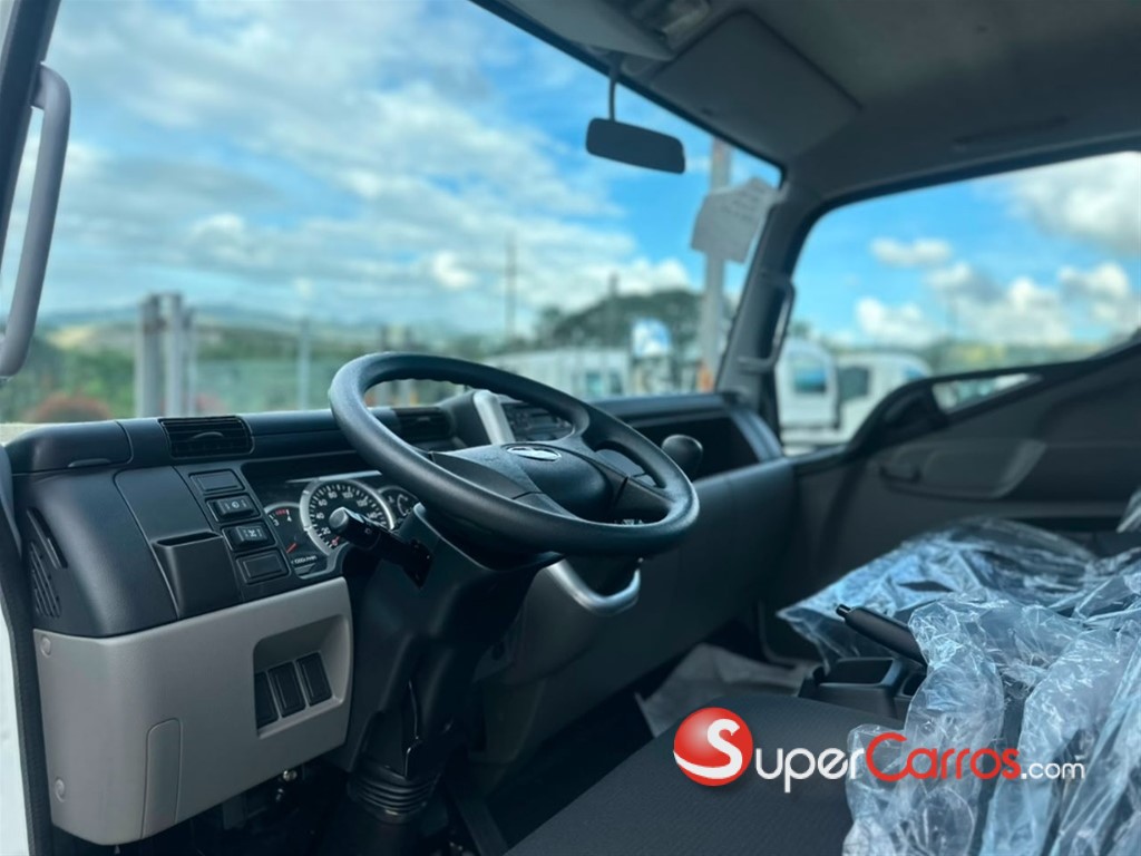 2027 Mitsubishi Motors Canter Cama 14 Pies — foto 4 / 12