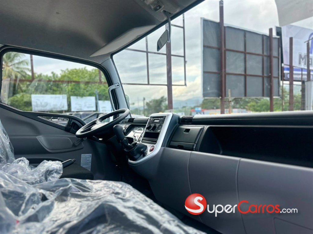 2027 Mitsubishi Motors Canter Cama 14 Pies — foto 7 / 12