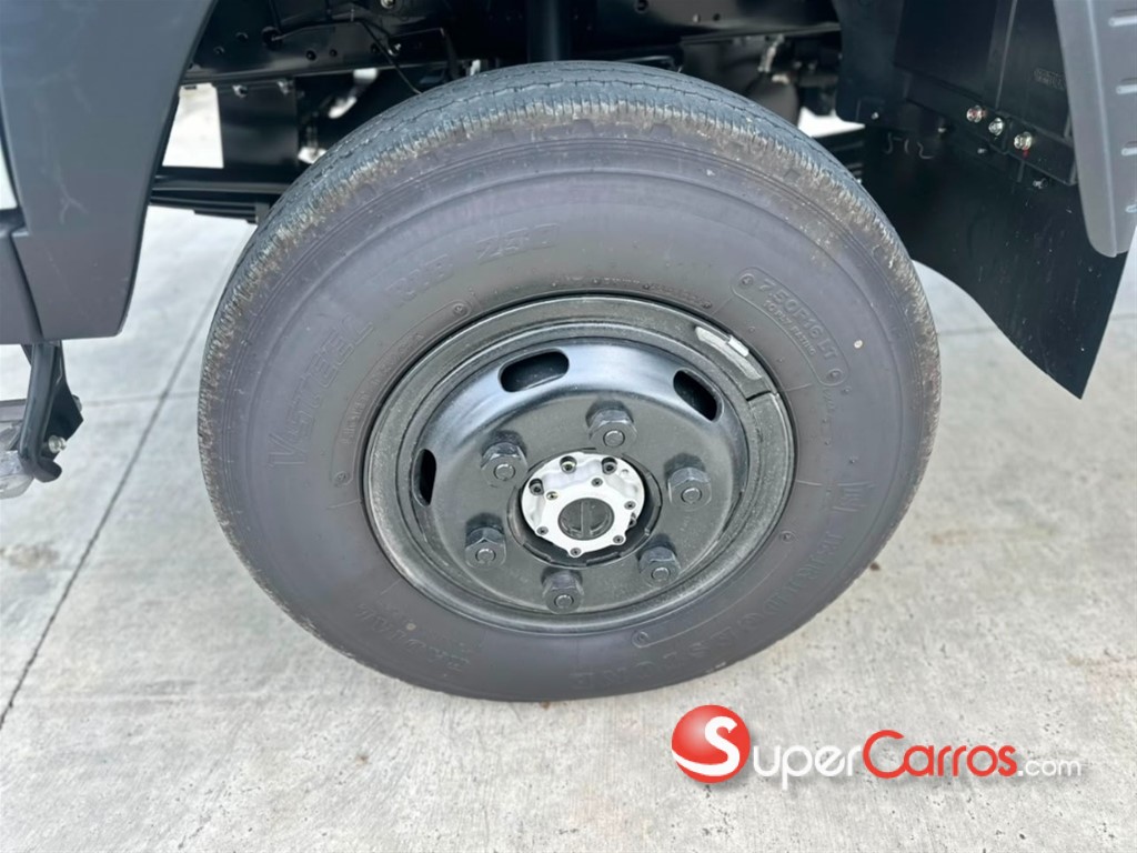 2027 Mitsubishi Motors Canter Cama 14 Pies — foto 9 / 12