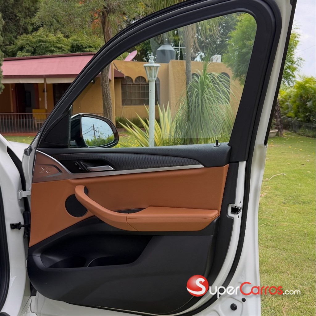 2022 BMW X 3 SDrive 30i — foto 9 / 9