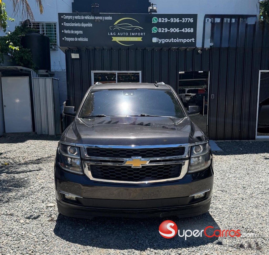 2017 Chevrolet Suburban LT — foto 7 / 9