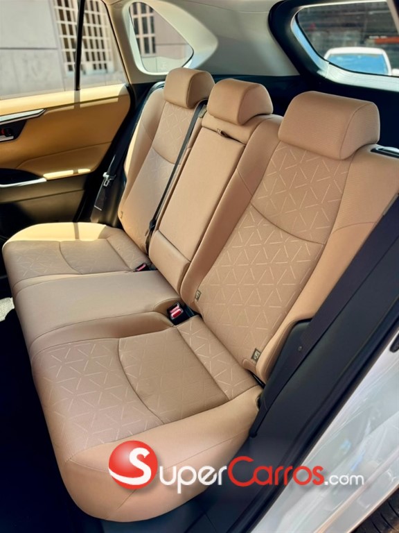 2025 Toyota RAV4 XLE — foto 5 / 11