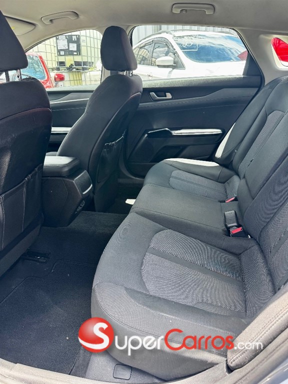 2022 Kia K-5 — foto 9 / 11