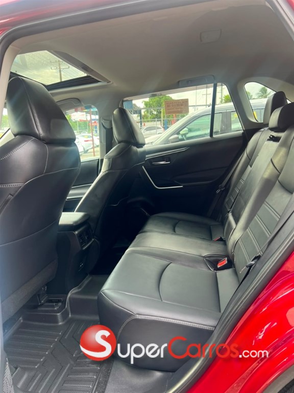 2022 Toyota RAV4 XLE Premium — foto 4 / 10