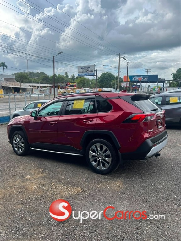 2022 Toyota RAV4 XLE Premium — foto 9 / 10