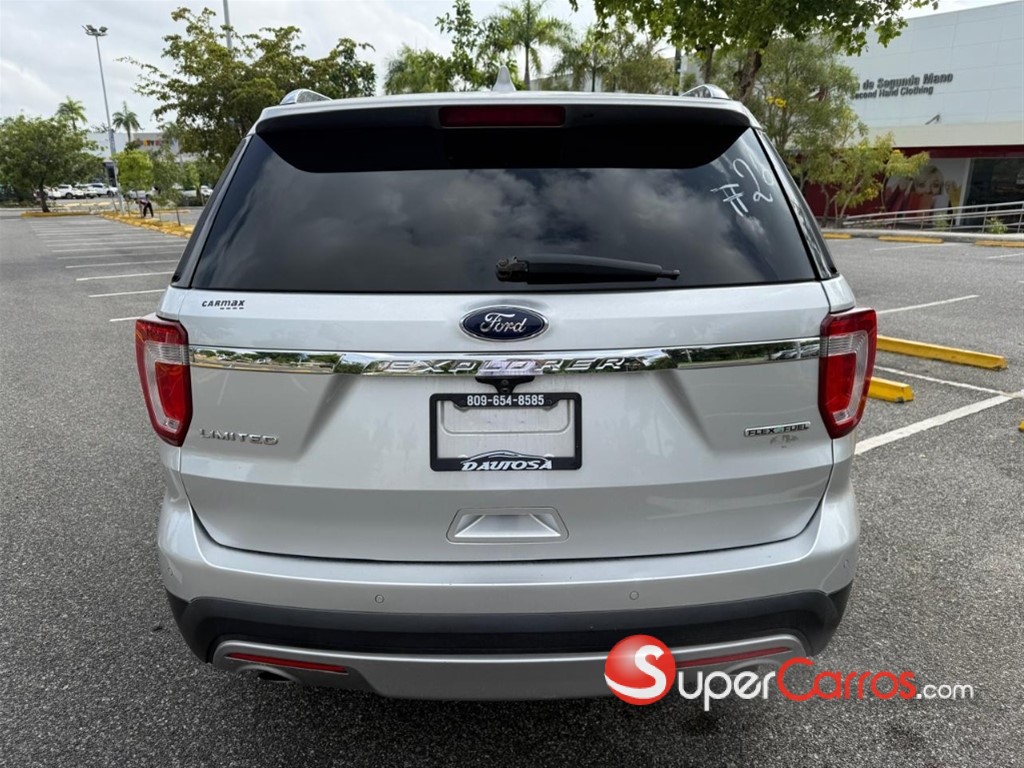 2016 Ford Explorer Limited — foto 7 / 10