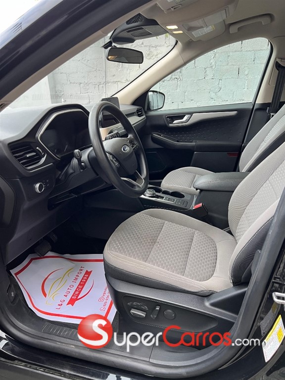 2020 Ford Escape Ecoboost — foto 8 / 10