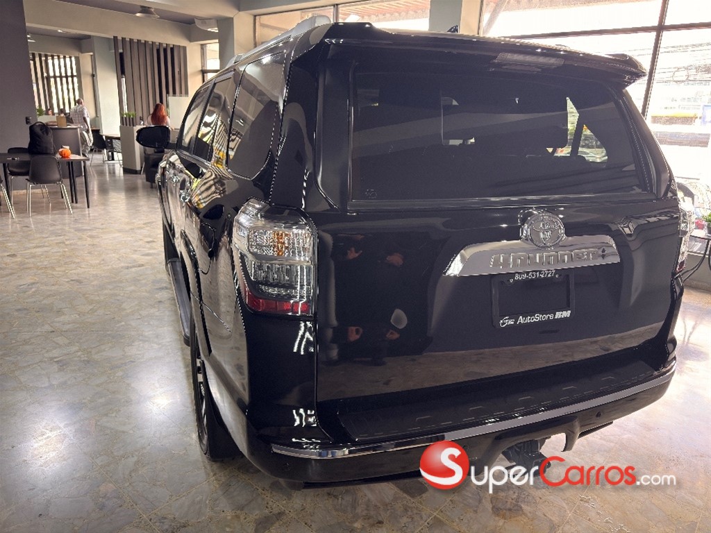 2022 Toyota 4 Runner Limited — foto 4 / 6