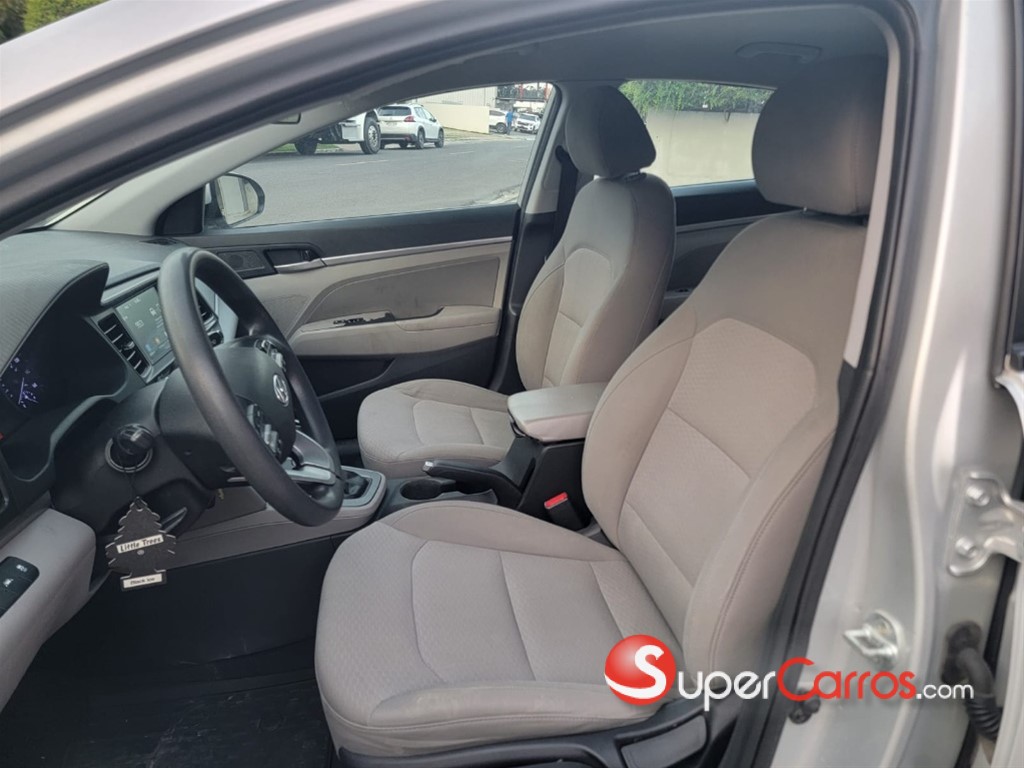 2020 Hyundai Elantra SEL — foto 6 / 9