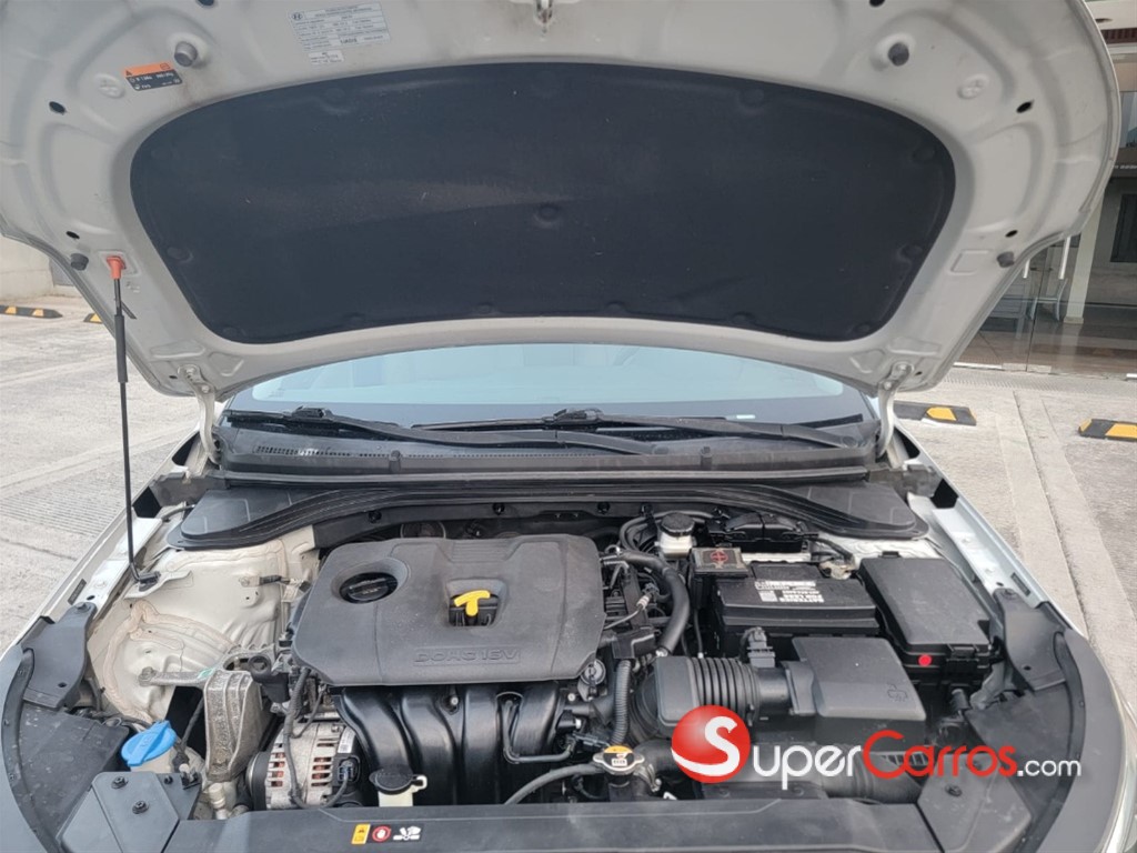 2020 Hyundai Elantra SEL — foto 9 / 9
