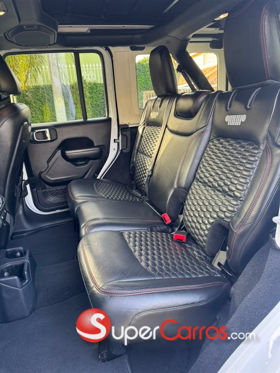 2021 Jeep Wrangler Rubicon Unlimited — foto 2 / 10