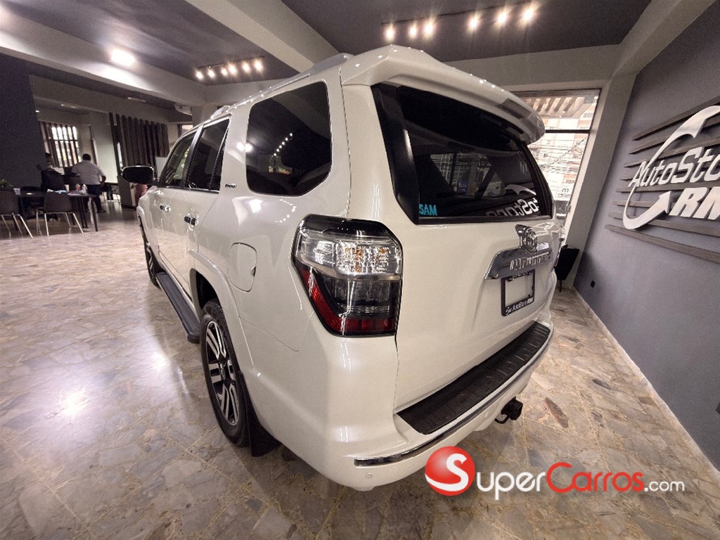 2020 Toyota 4 Runner Limited — foto 4 / 8