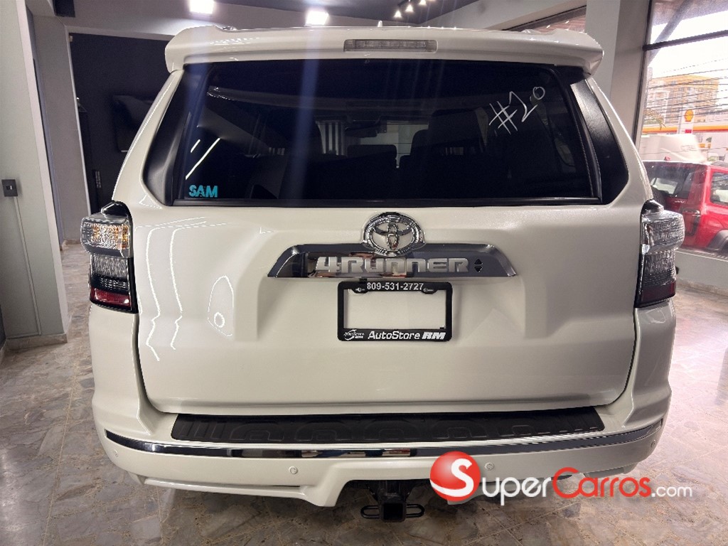 2020 Toyota 4 Runner Limited — foto 5 / 8
