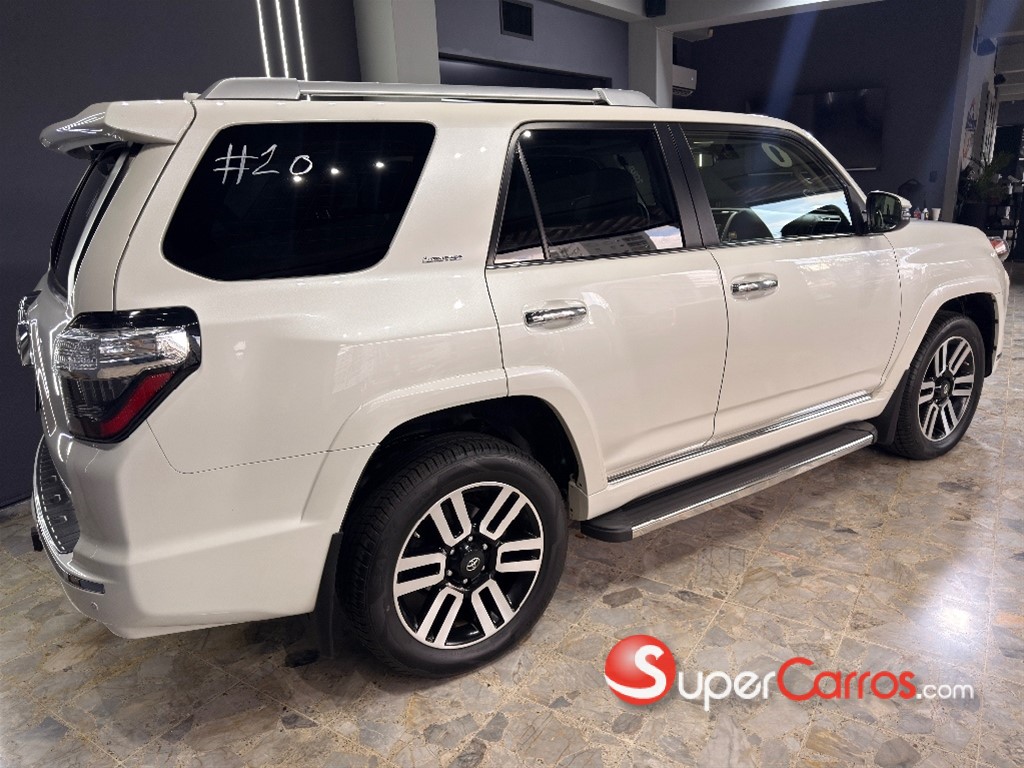 2020 Toyota 4 Runner Limited — foto 8 / 8