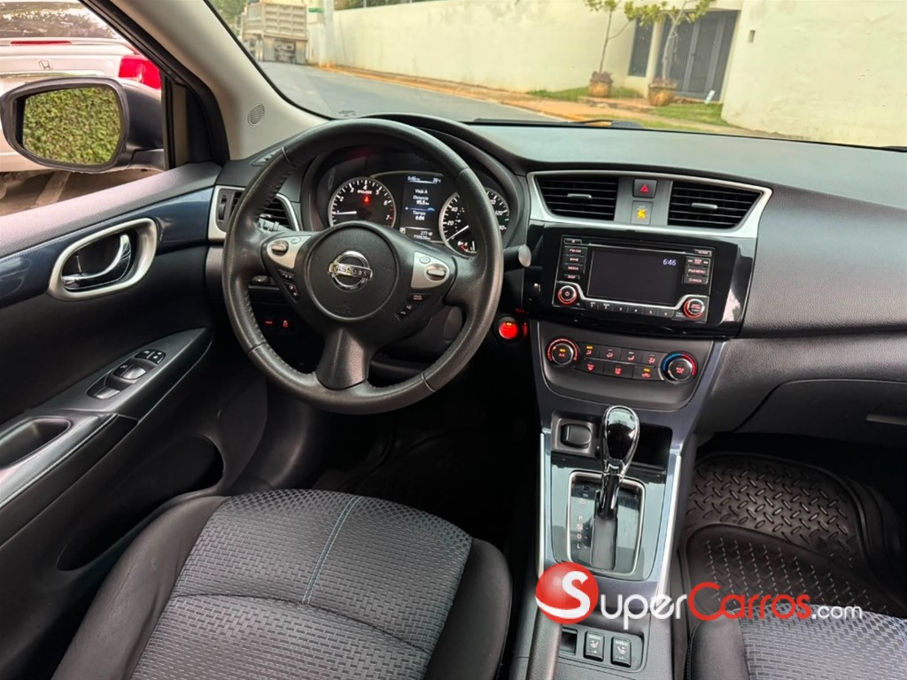 2017 Nissan Sentra SR — foto 8 / 8