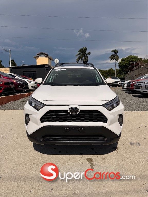 2022 Toyota RAV4 XLE — foto 2 / 10
