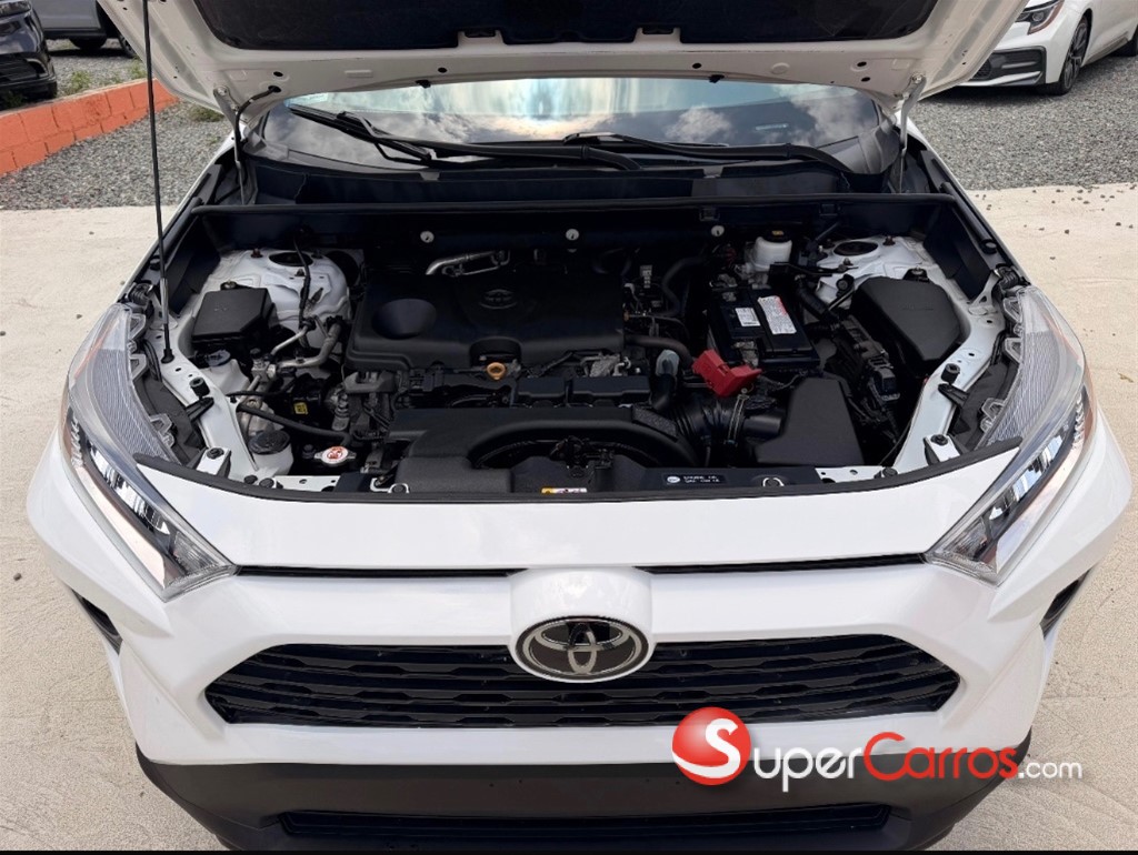 2022 Toyota RAV4 XLE — foto 9 / 10