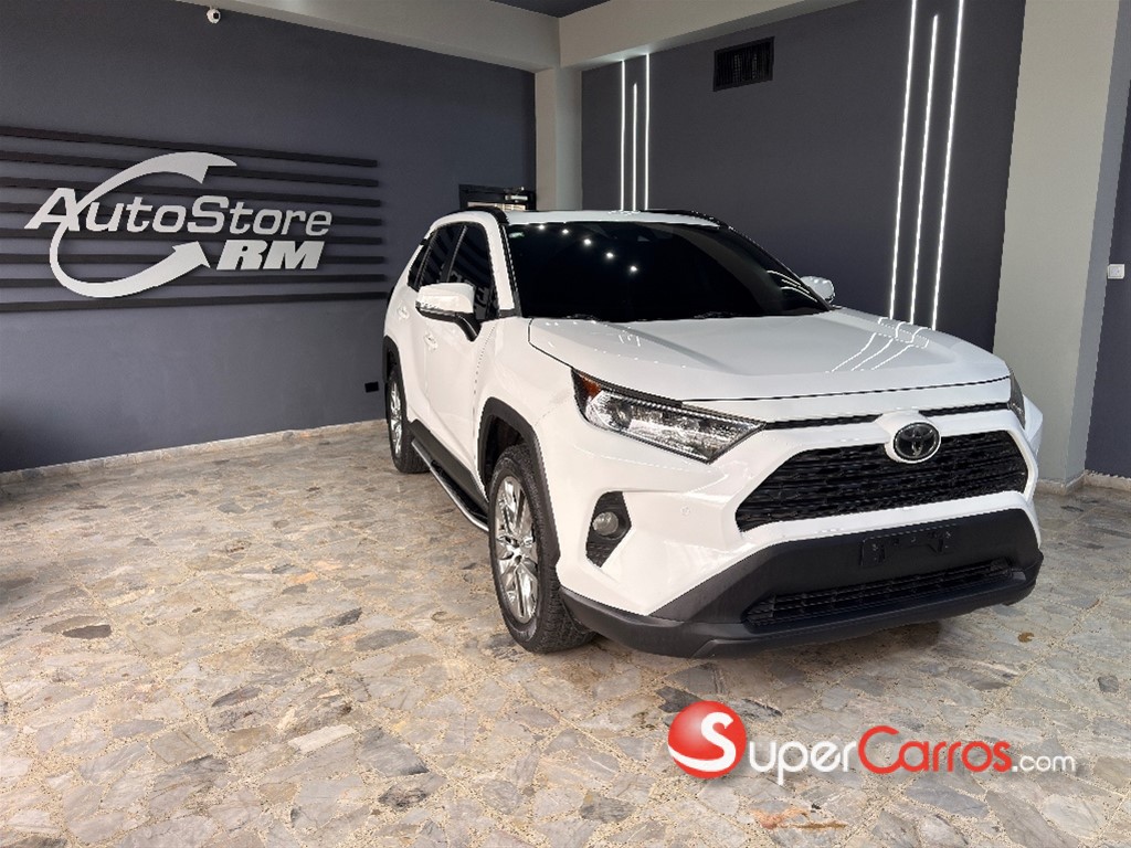 2020 Toyota RAV4 XLE Premium