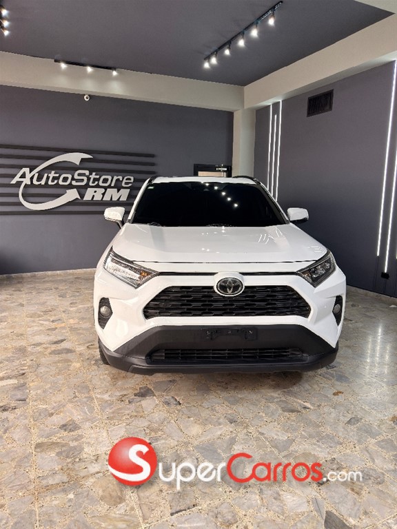 2020 Toyota RAV4 XLE Premium — foto 2 / 7