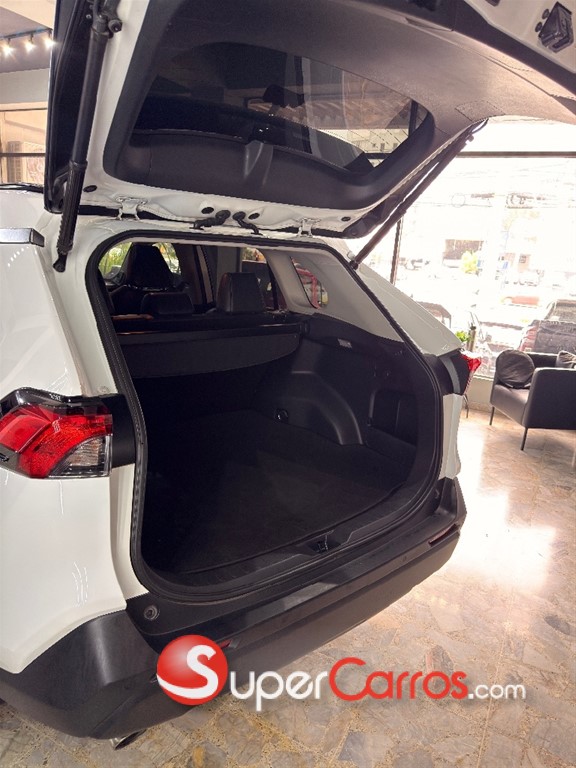2020 Toyota RAV4 XLE Premium — foto 6 / 7