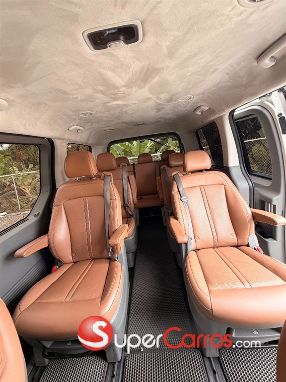 2022 Hyundai Staria — foto 8 / 12