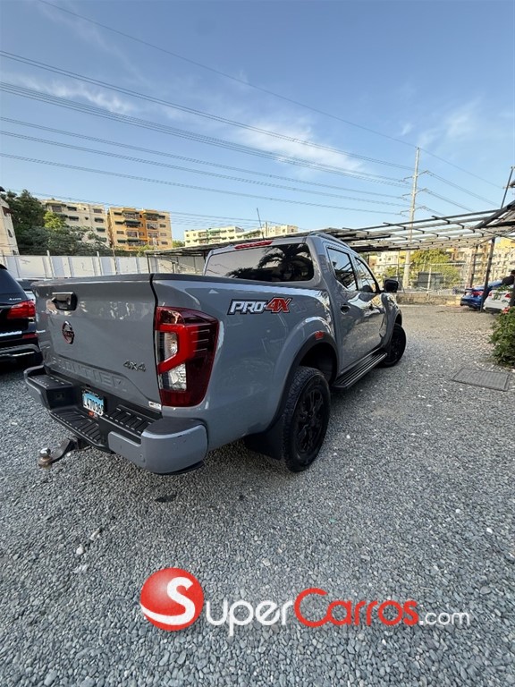 2024 Nissan Frontier Pro-4X — foto 5 / 9