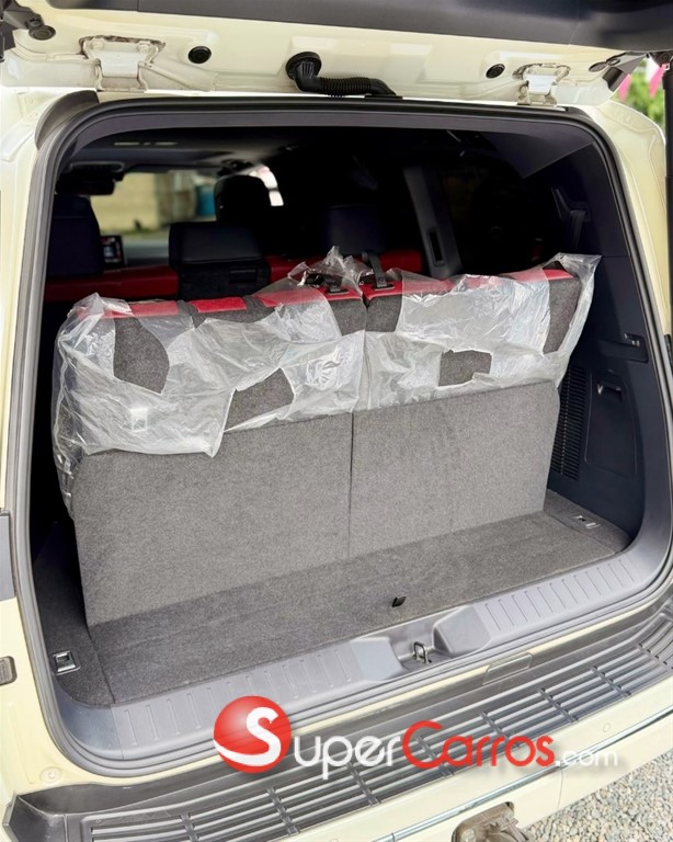 2022 Toyota Land Cruiser 300 VX-R — foto 5 / 10