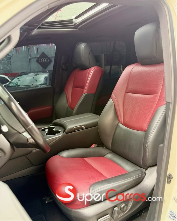 2022 Toyota Land Cruiser 300 VX-R — foto 8 / 10