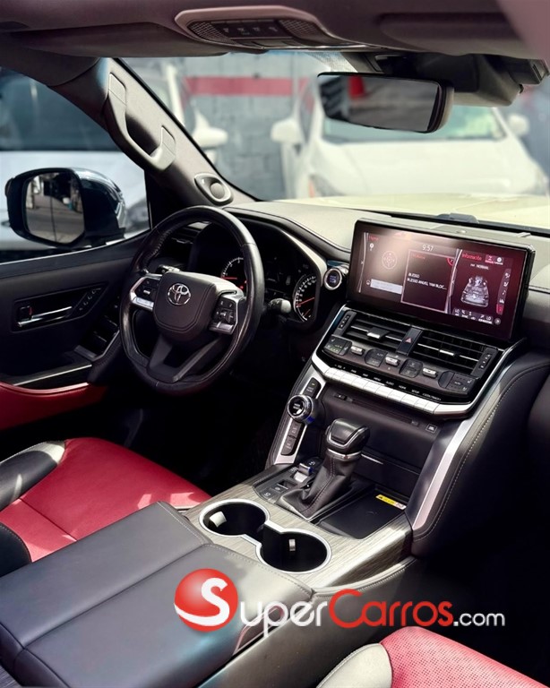 2022 Toyota Land Cruiser 300 VX-R — foto 9 / 10