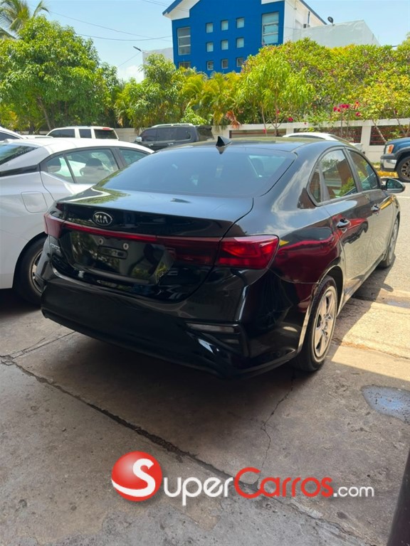 2021 Kia Forte LXS — foto 4 / 6