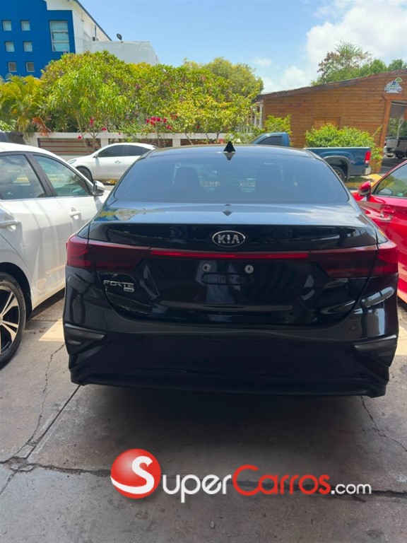 2021 Kia Forte LXS — foto 5 / 6
