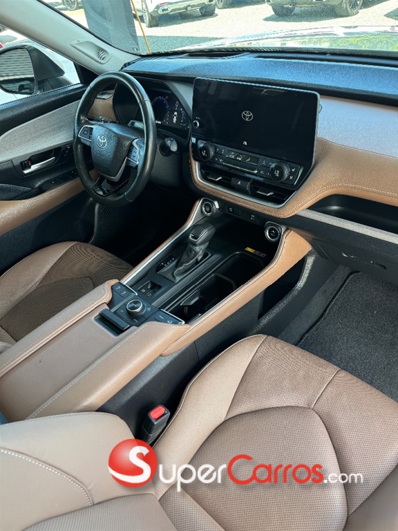 2024 Toyota Grand Highlander Platinum — foto 4 / 10
