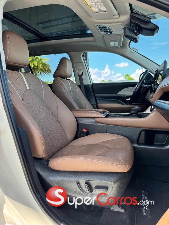 2024 Toyota Grand Highlander Platinum — foto 5 / 10