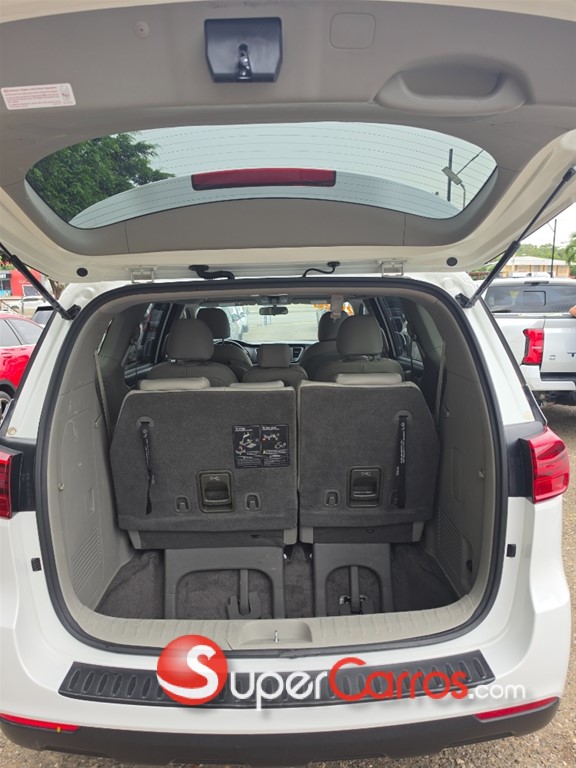 2020 Kia Sedona LX — foto 7 / 11